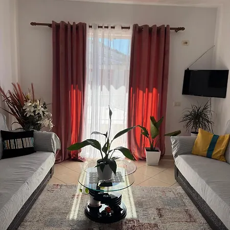 Lika Sea View Apartment Sarande Apartmán